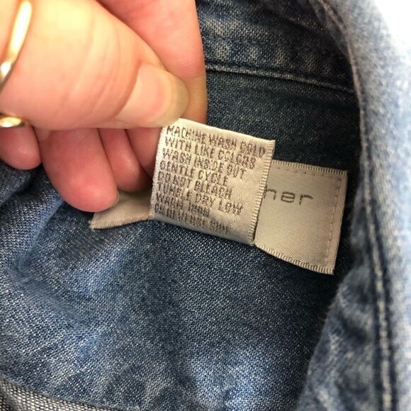 Chambray long sleeve shirt button up appliqué EUC cottagecore granny core farm - Picture 6 of 16